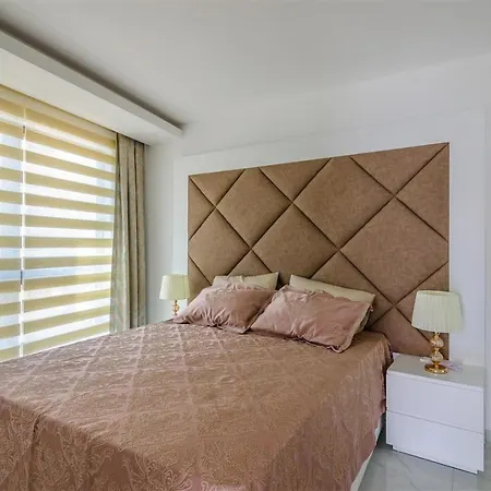 Apartment Elite Marine *